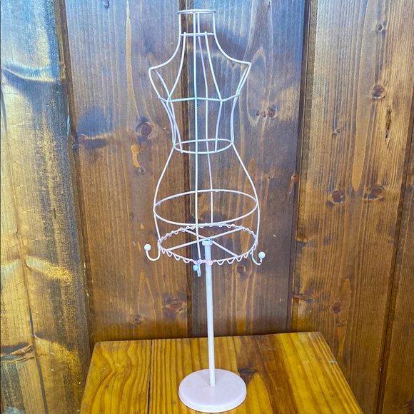 Other - Vtg wire Dress Form jewelry holder